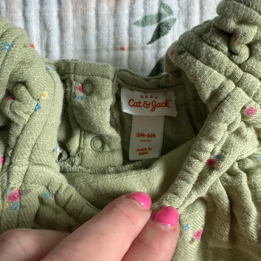 Cat & Jack Rompers (2) - Picture 4 of 6